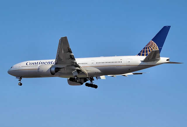 Continental Airlines Boeing 777-200