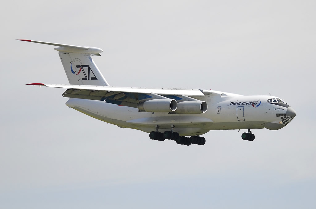 Ilyushin Aviation Complex Airliners Cargo Aircraft Il 76 And Il 78 Spotting Guide Deployment Photographs