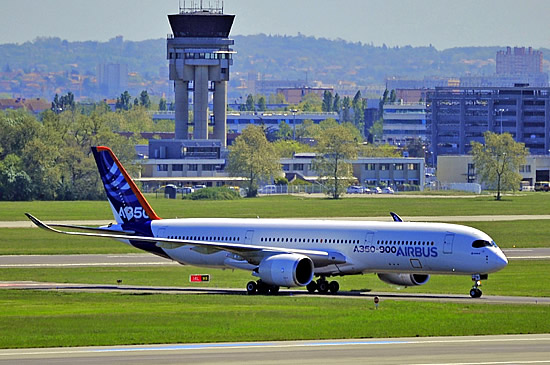 Airbus A350-900 at  Toulouse