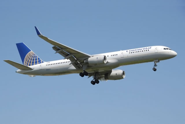 The 757–200 has 3 doors on each side of the fuselage along with emergency exit doors over the wing. Seen here is a Continental Airlines Boeing 757-200.